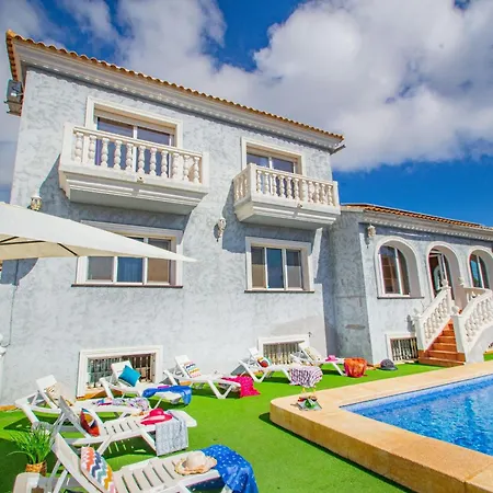 Flora - Plusholidays Villa Calp