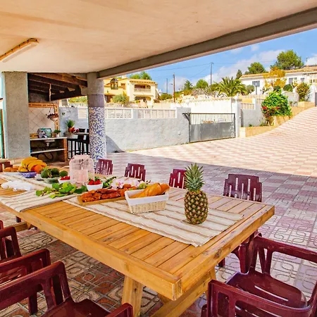 Flora - Plusholidays